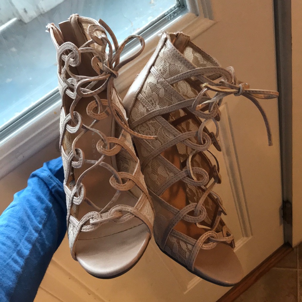 Peachy nude lace Heels